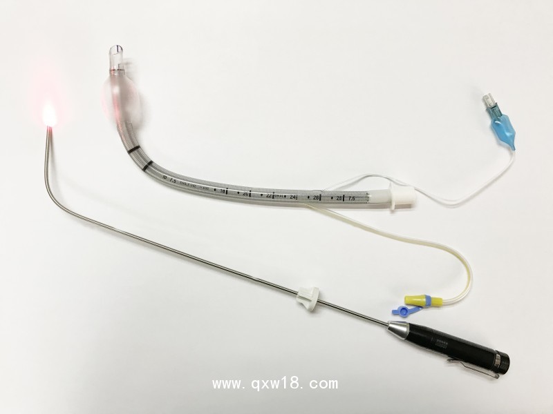 《麻醉重癥》光棒引導加強抽吸型氣管插管